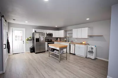 723 Plum Street, Graham, TX 76450 - Photo 5