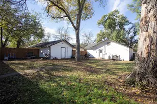 723 Plum St, Graham, TX 76450 - Photo 17