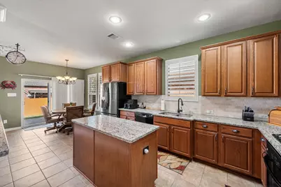 2415 Mesa Glen Drive, Arlington, TX 76001 - Photo 9