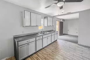 3811 Criswell St, Lancaster, TX 75134 - Photo 7