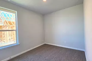 649 Harvey St, Grandview, TX 76050 - Photo 11