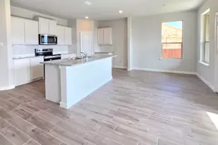 649 Harvey St, Grandview, TX 76050 - Photo 3