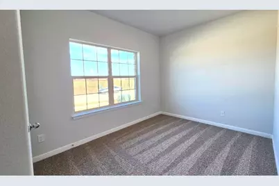 649 Harvey Street, Grandview, TX 76050 - Photo 9