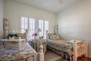 300 E Redbud Ln, Lancaster, TX 75146 - Photo 25