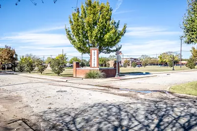 300 E Redbud Lane, Lancaster, TX 75146 - Photo 31