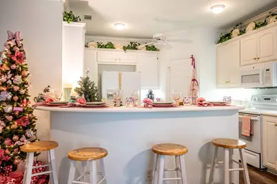 300 E Redbud Lane, Lancaster, TX 75146 - Photo 9