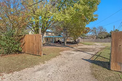 395 Hazelwood Avenue, Waco, TX 76705 - Photo 17
