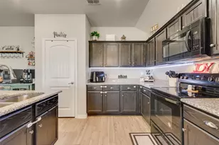 600 Cottage Row, Mabank, TX 75147 - Photo 7