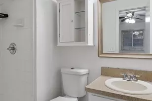 407 Twin Oaks Ct, Euless, TX 76039 - Photo 9