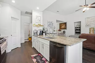 832 N Atkerson Ln, Euless, TX 76040 - Photo 11
