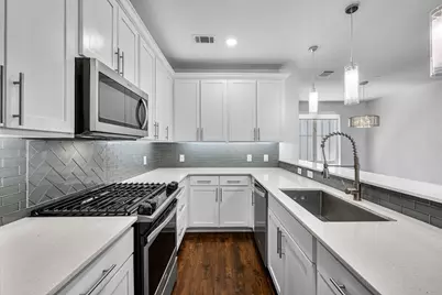 2016 N Fitzhugh Avenue #105, Dallas, TX 75204 - Photo 5