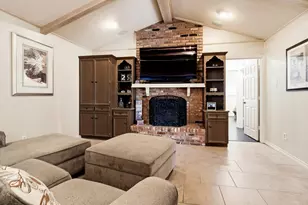 4005 Kerr Cir, Farmers Branch, TX 75244 - Photo 3