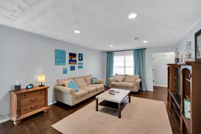 1008 Louise Street, Irving, TX 75060 - Photo 5