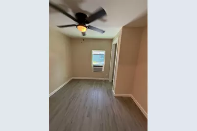 638 E Walcott Street, Pilot Point, TX 76258 - Photo 7