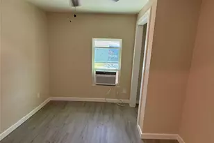 638 E Walcott St, Pilot Point, TX 76258 - Photo 7