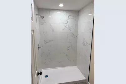 638 E Walcott Street, Pilot Point, TX 76258 - Photo 9