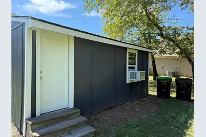 638 E Walcott Street, Pilot Point, TX 76258 - Photo 3