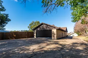 47 Bounty Rd W, Benbrook, TX 76132 - Photo 31