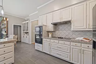 4134 Crossing Ln, Dallas, TX 75220 - Photo 11