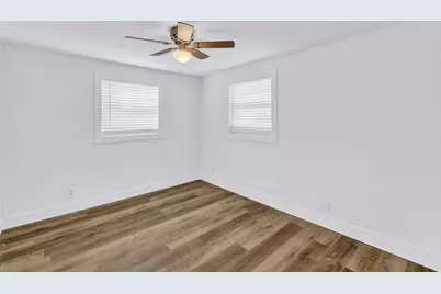 530 2nd Street, Grand Prairie, TX 75051 - Photo 7