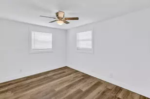 530 2nd St, Grand Prairie, TX 75051 - Photo 7