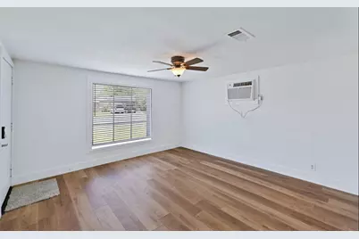 530 2nd Street, Grand Prairie, TX 75051 - Photo 3