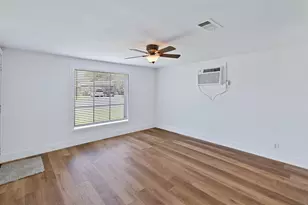 530 2nd St, Grand Prairie, TX 75051 - Photo 3