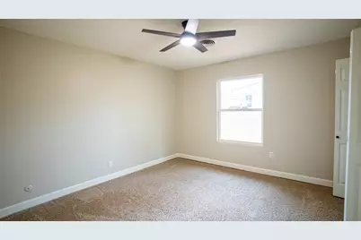 1801 Pine Bluff Street, Paris, TX 75460 - Photo 17