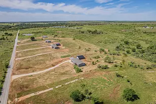 1057 Hopewell Rd, Bellevue, TX 76228 - Photo 35