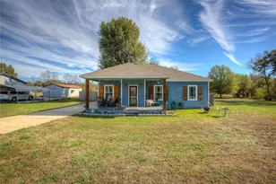 423 Oak Leaf Trail, East Tawakoni, TX 75472 - Photo 1