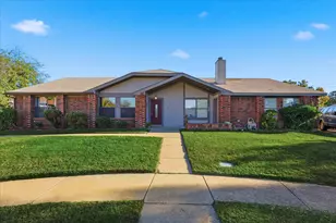 102 Gray Oak Ct, Euless, TX 76039 - Photo 1
