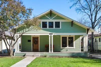 218 N Willomet Avenue, Dallas, TX 75208 - Photo 1