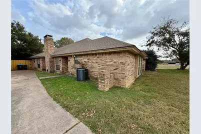 7217 Fuller Circle, Fort Worth, TX 76133 - Photo 3