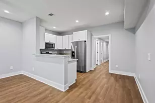 724 W Gandy St, Denison, TX 75020 - Photo 9