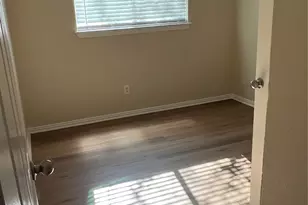 1014 Holly St, Irving, TX 75061 - Photo 7