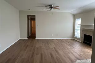 1014 Holly St, Irving, TX 75061 - Photo 5