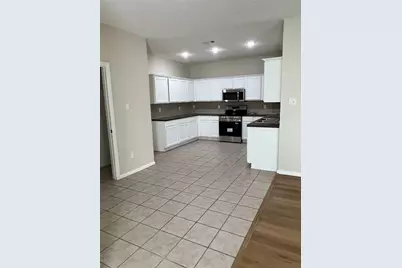 1014 Holly Street, Irving, TX 75061 - Photo 3