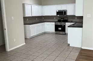 1014 Holly St, Irving, TX 75061 - Photo 3