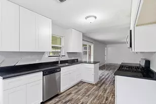 154 Cotillion Rd, Fort Worth, TX 76134 - Photo 5