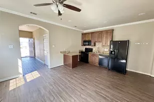 811 S Wilson St, Kaufman, TX 75142 - Photo 3