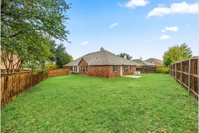 2804 Barco, Grand Prairie, TX 75054 - Photo 25