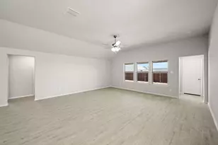 500 Pebble Cir, Azle, TX 76020 - Photo 9