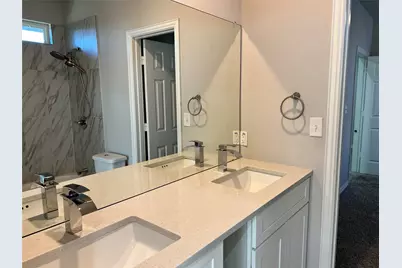 319 W Page Avenue, Dallas, TX 75208 - Photo 25