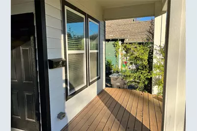 319 W Page Avenue, Dallas, TX 75208 - Photo 5