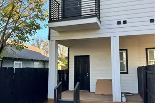 319 W Page Ave, Dallas, TX 75208 - Photo 31