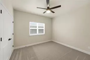 506 Castlerock Cir, Grand Prairie, TX 75052 - Photo 29