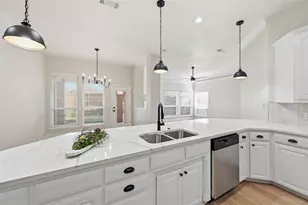 506 Castlerock Cir, Grand Prairie, TX 75052 - Photo 13