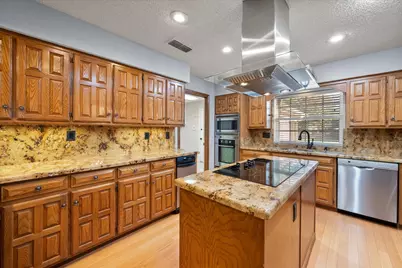 820 Newport Road, Fort Worth, TX 76120 - Photo 11