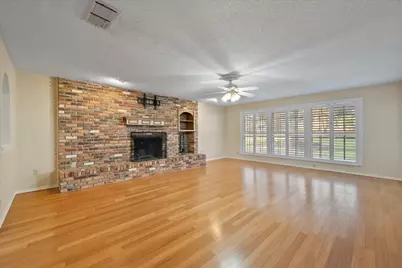 820 Newport Road, Fort Worth, TX 76120 - Photo 3