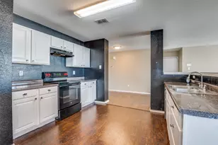 1046 Graystone Dr, Lancaster, TX 75134 - Photo 5